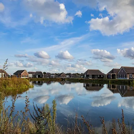 Luxurious With A Garden Surrounded By Someren
