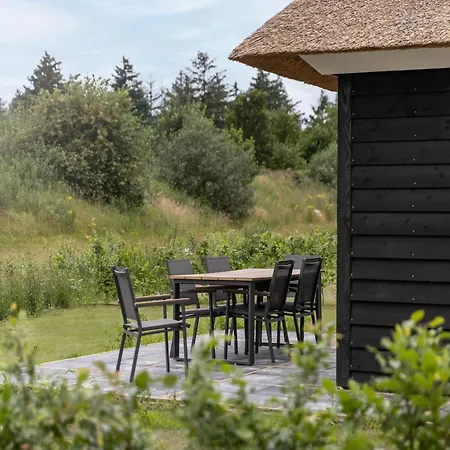 Luxurious With A Garden Surrounded By Someren