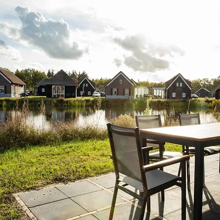 Luxurious With A Garden Surrounded By Vila Someren